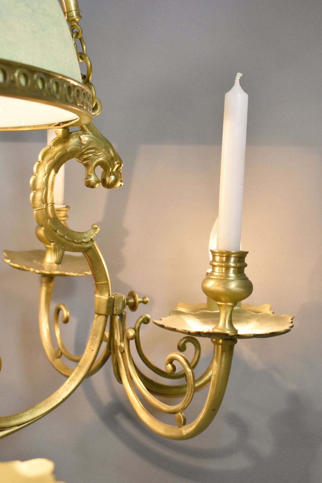 photo vinterior Very Large French Chandelier In Bronze & Opaline Napoleon III Period