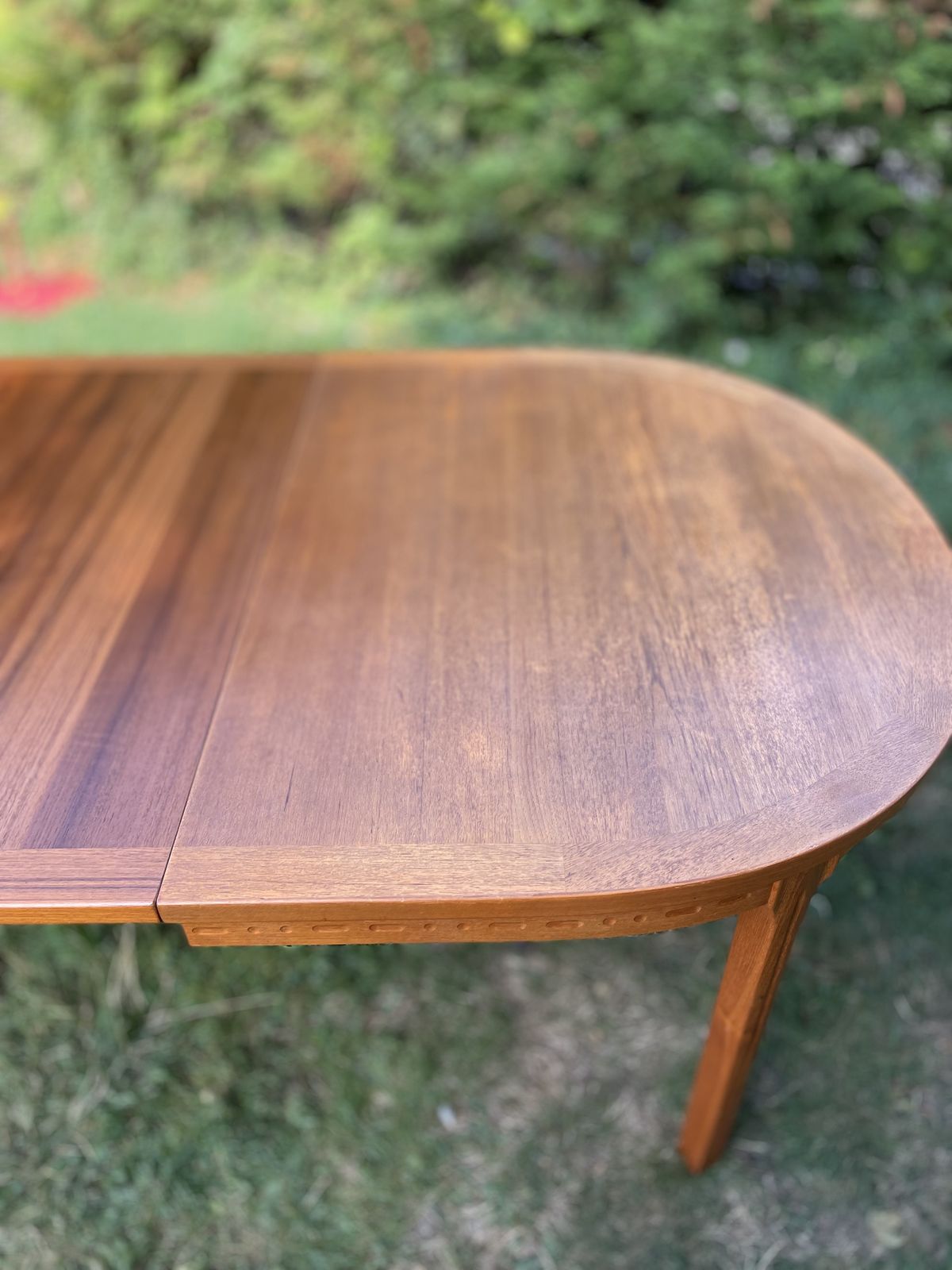 photo buy Nils Jonsson For Troeds – Double Extending Dining Table And Chairs (C.1970)