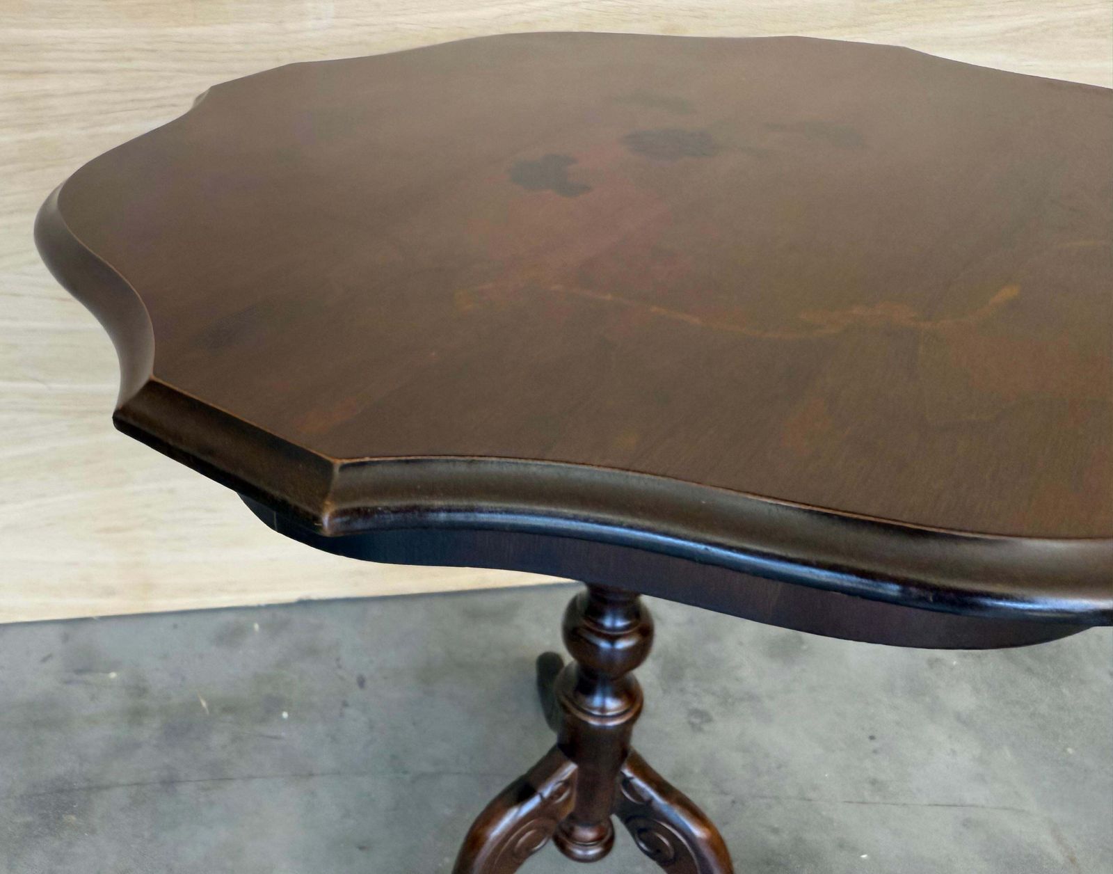 English Octagonal Pedestal Tea Or Side Table With Marquetry Top, 19th Century photo buy