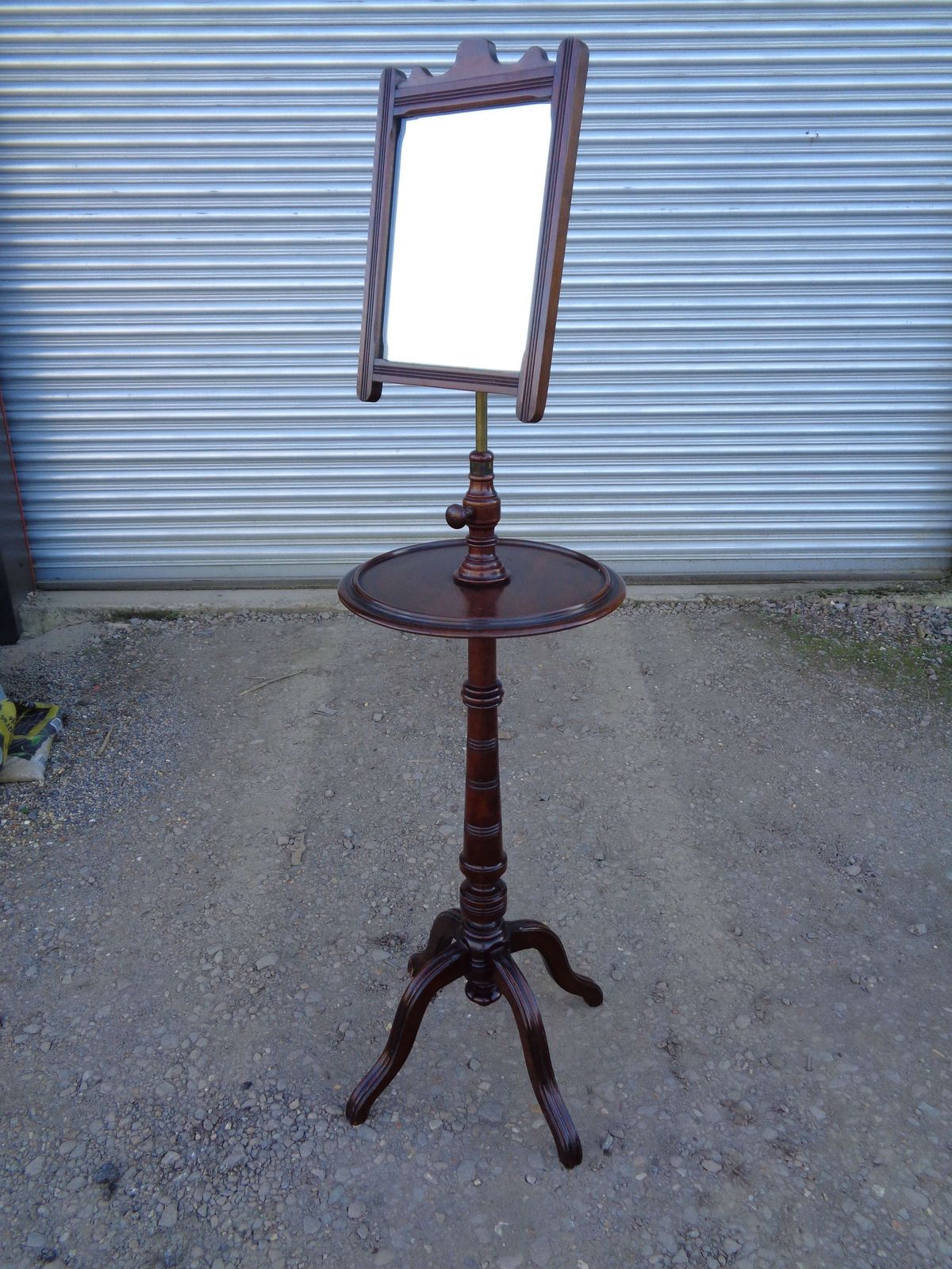 Edwardian Mahogany Gentleman's Shaving Stand   Adjustable Height