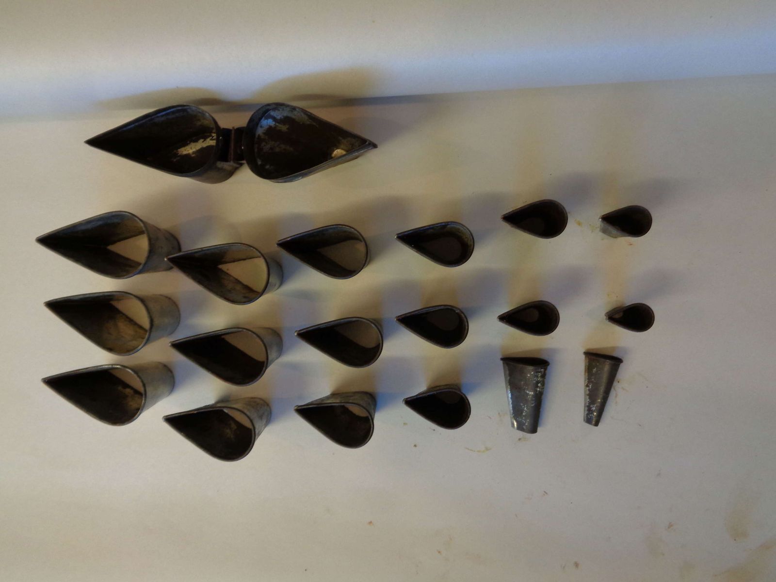 French Cased Set Of 18 Pastry Cutters photo vinterior
