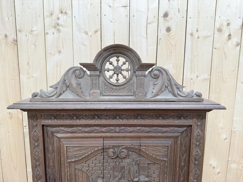 Bonnetiere   Armoire Bretonne En Chêne Massif Sculpté photo 900.0
