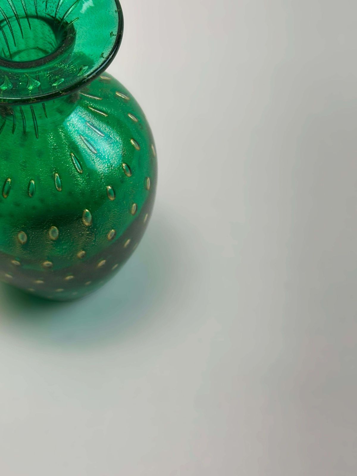 Small Murano Glass Vase In Green And Gold Bullicante, Italy, 1980s photo furniture