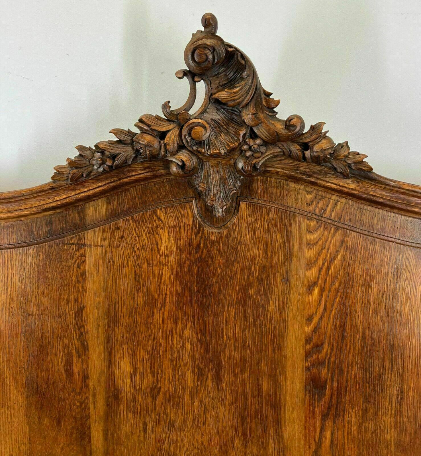 499.0 Amazing Rare Carved French Antique Double Bed (Lot 2968) photo