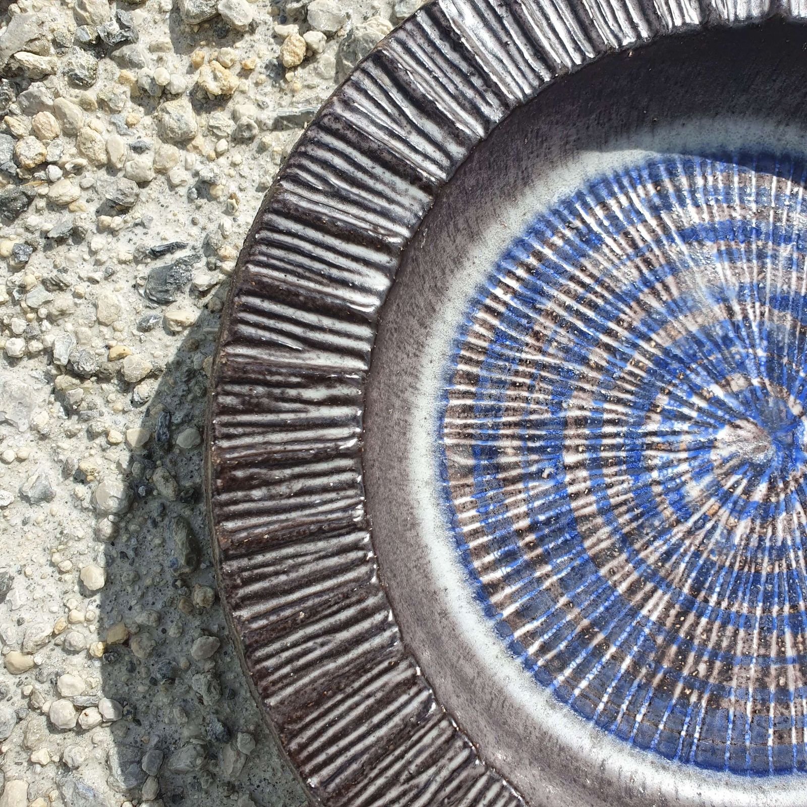 Thomas Hellstrom For Nittsjo Keramik, Sweden. A Decorative Stoneware Dish. 1960s. photo 60.0