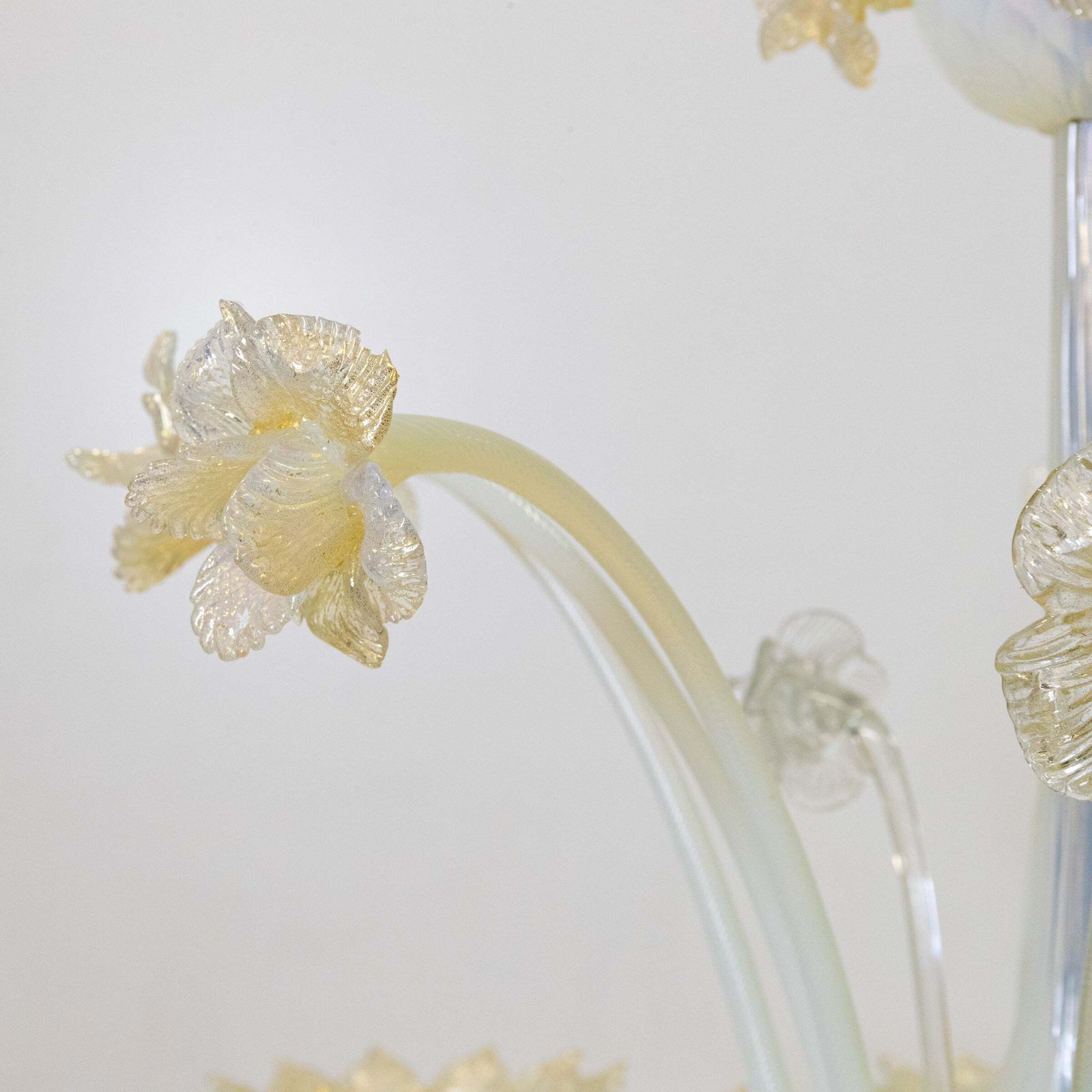 photo furniture Large Murano Glass White & Gold Chandelier | Floral Venetian Light