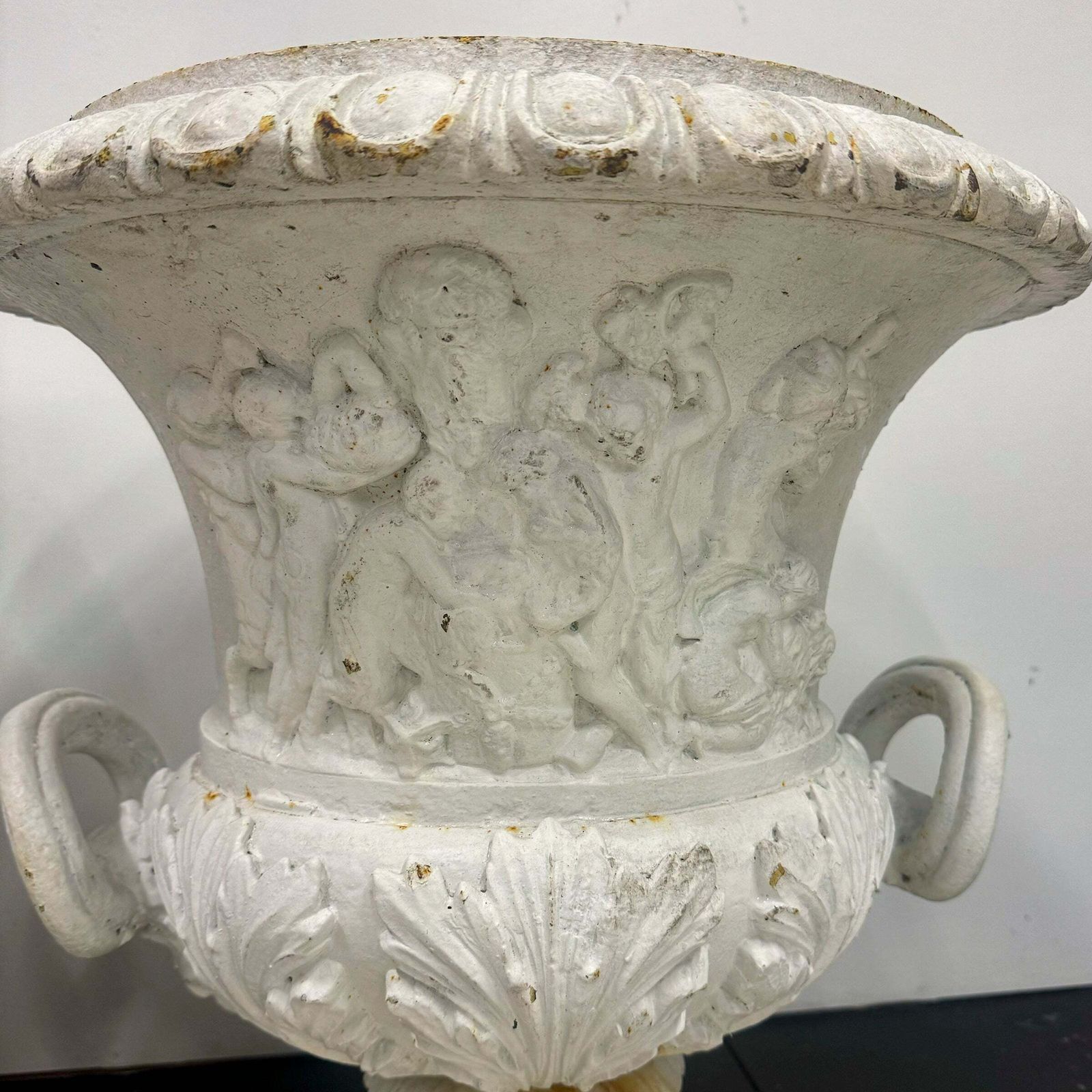 photo vintage Pair Of Antique Campaign Cast Iron Urns