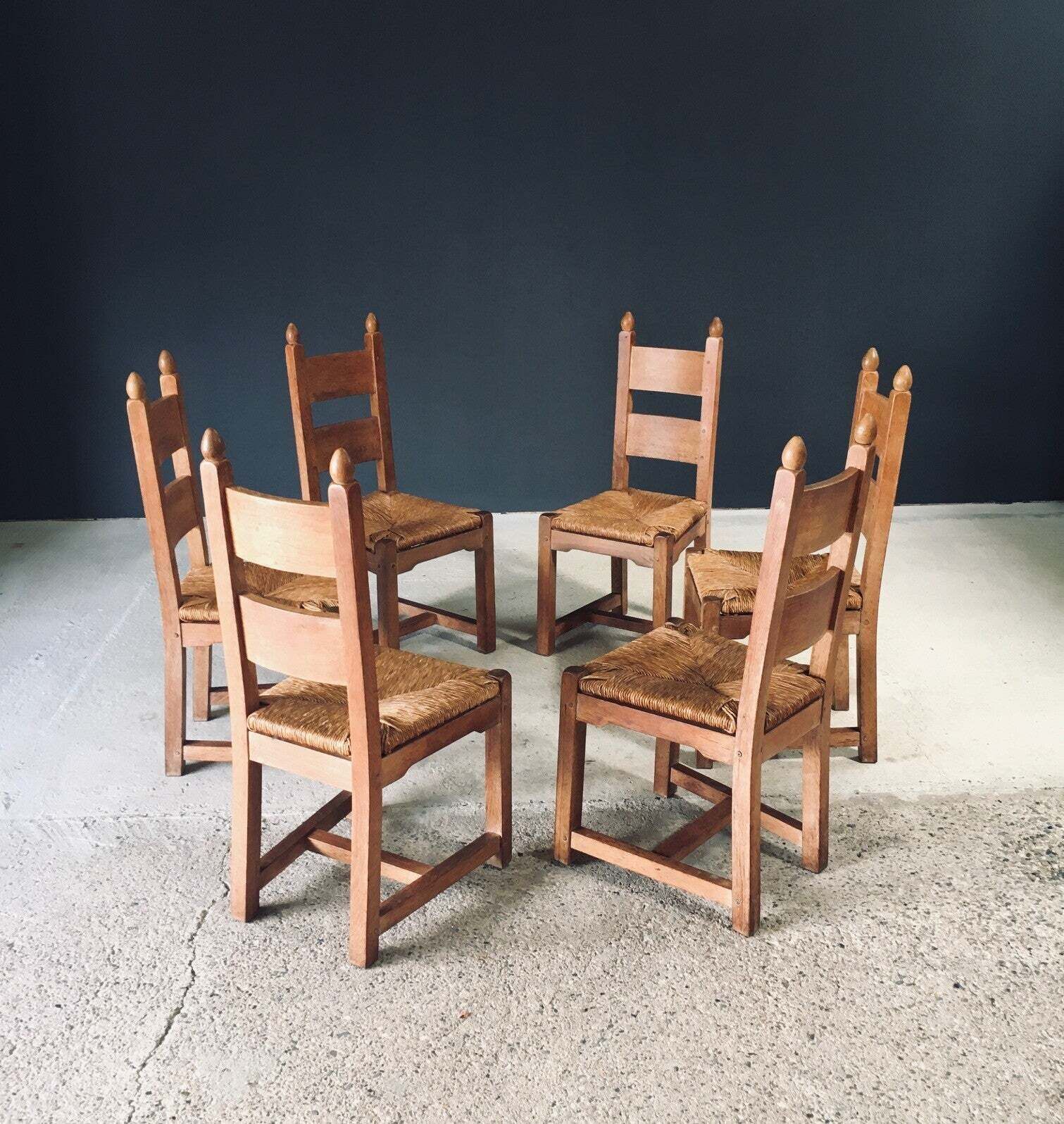 Handgemaakte, Zware Eiken Eetkamerstoelen Met Biezen Zitting, België, Ca. Jaren 1960 photo vinterior