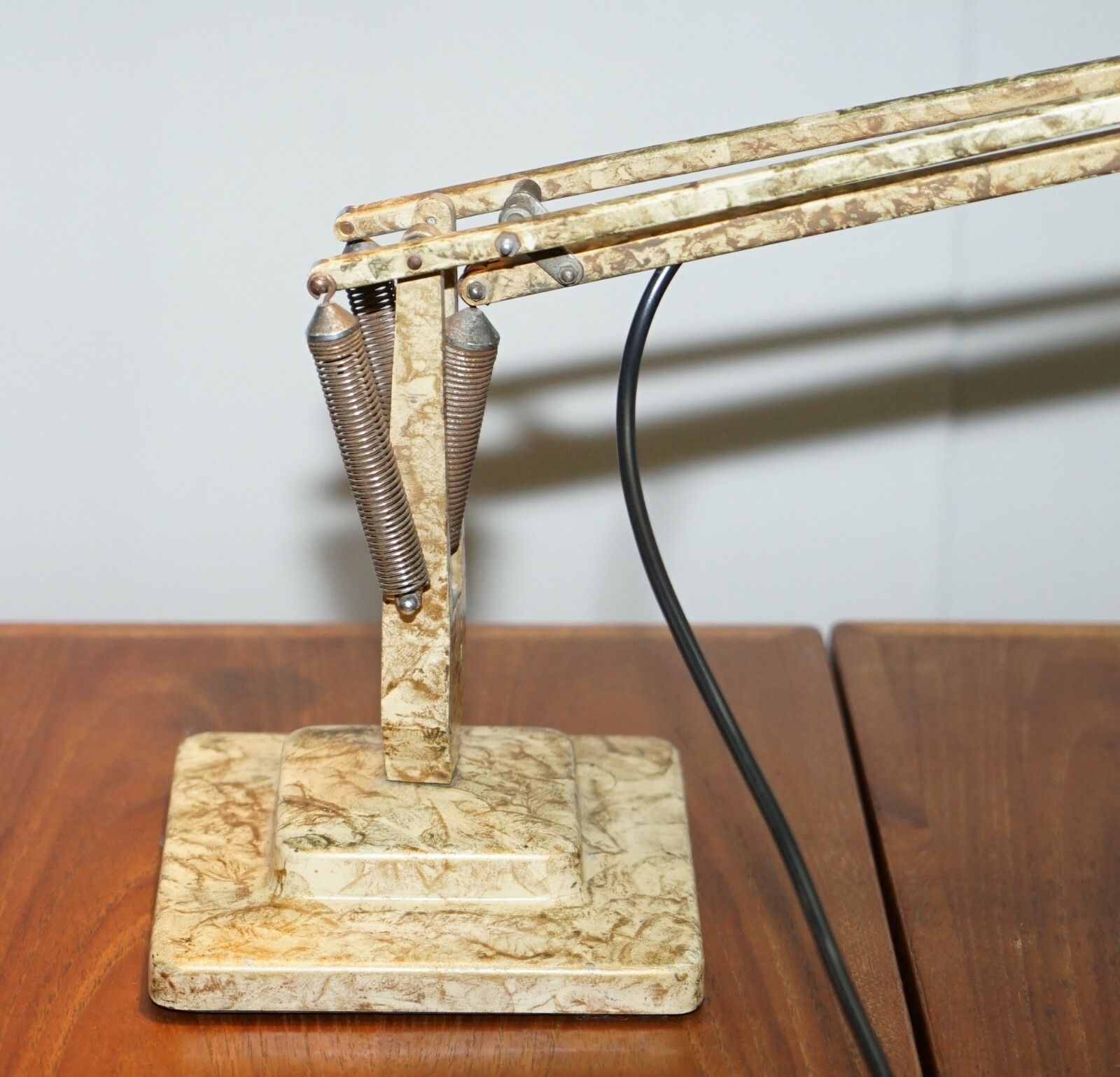 500.0 1938 Herbert Terry Model 1227 Anglepoise Articulated Table Lamp Marbled Paint photo