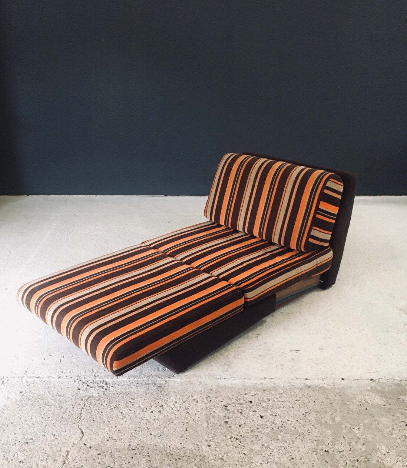 photo vinterior 1970's Design Fold Out Extendable Lounge Chair