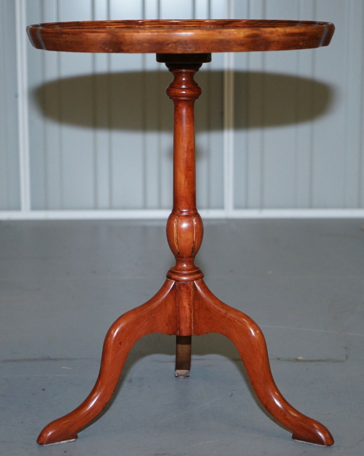 Lovely Vintage Walnut Pie Crust Edge Tripod Lamp Side End Wine Table Three Leg photo for sale