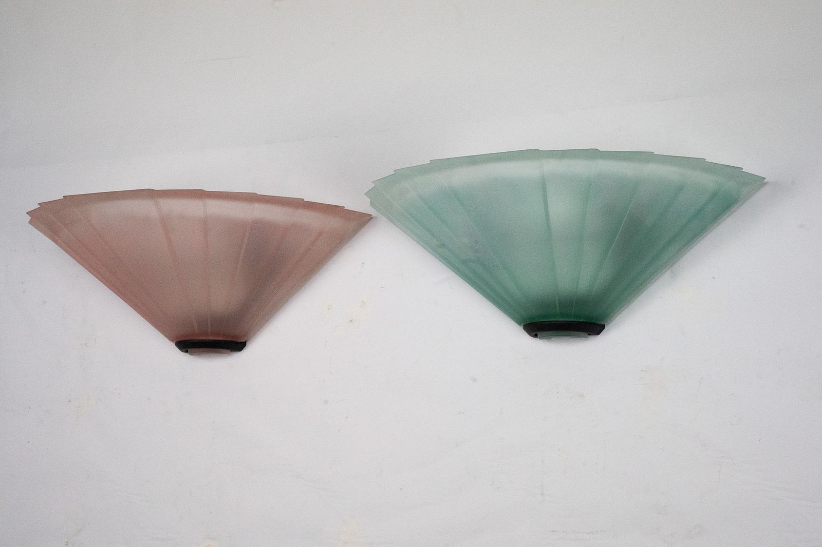 Pair Of De Majo Sconces In Thick Pink And Green Murano Glass. Italy 1980s photo vinterior