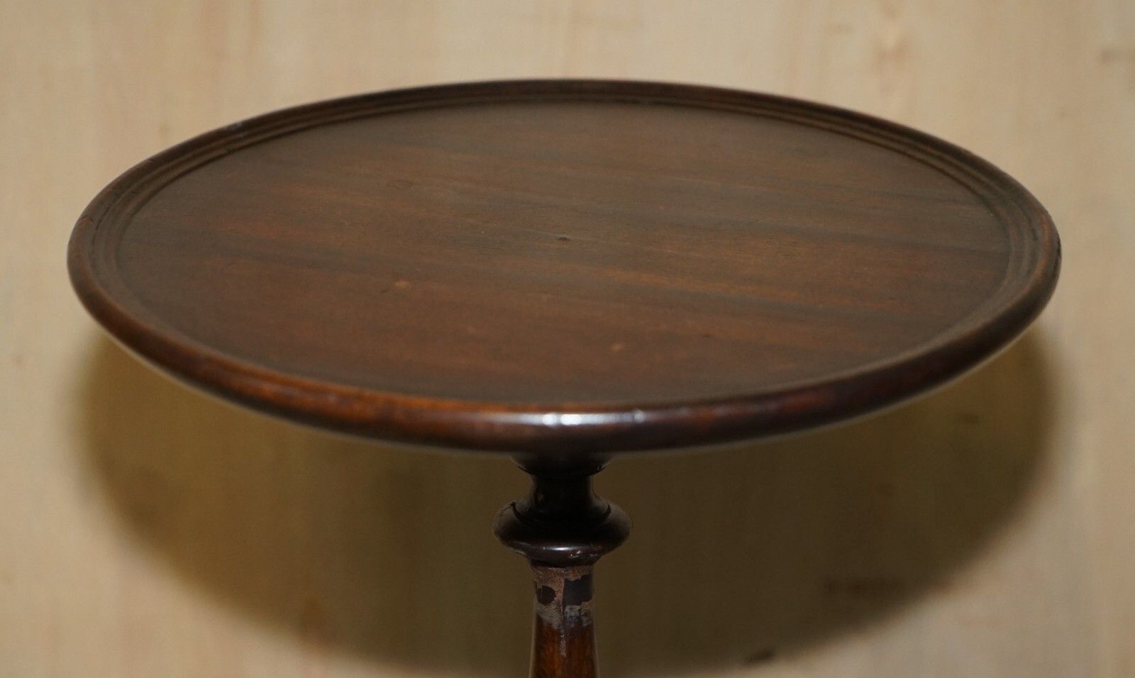 Vintage Light Mahogany With Sculpted Legs Tripod Lamp Side End Wine Table photo Furniture