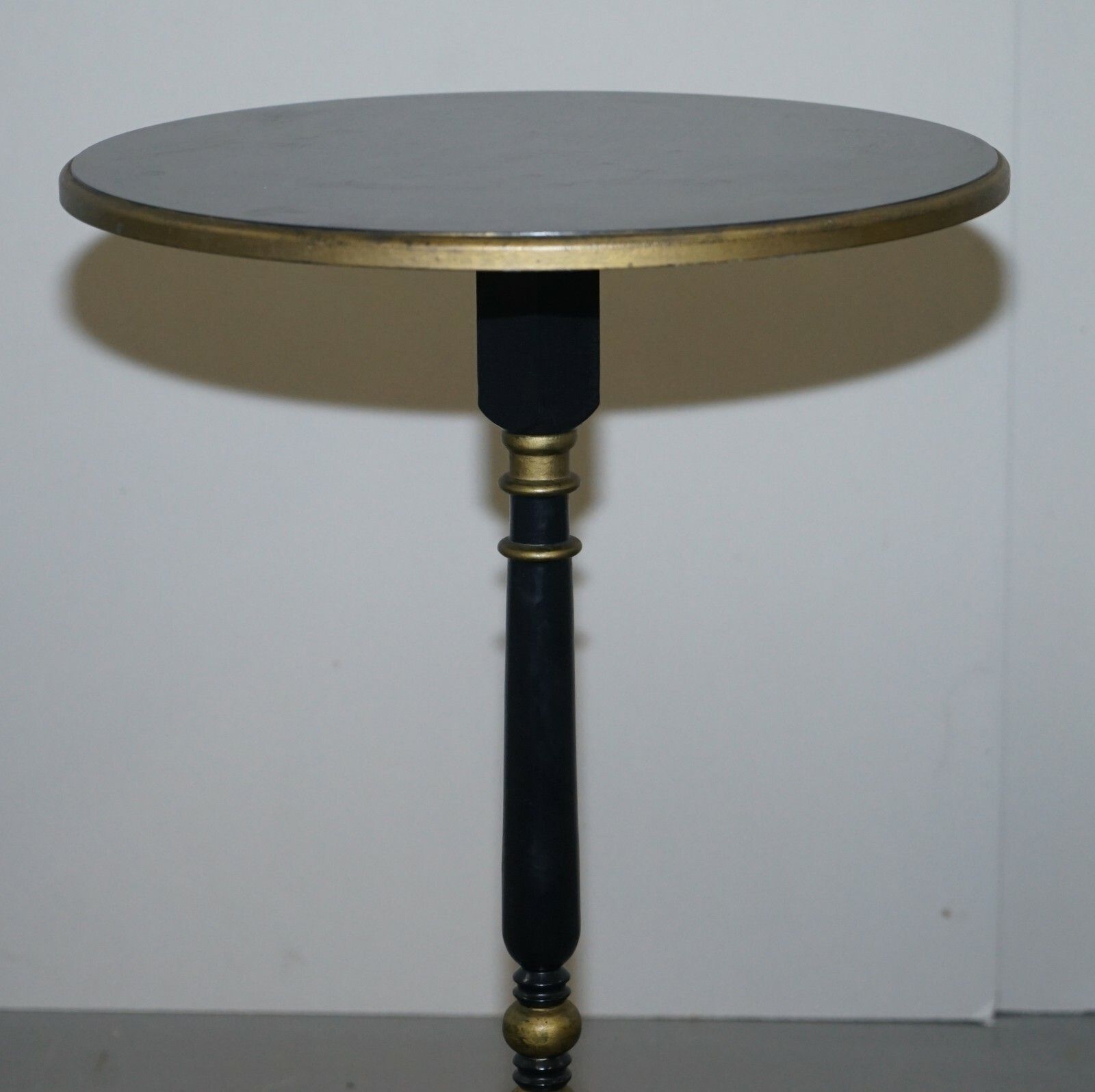 300.0 Lamp Side End Table With Ebonised Black Frames And Gold Gilt Wood Detailing photo