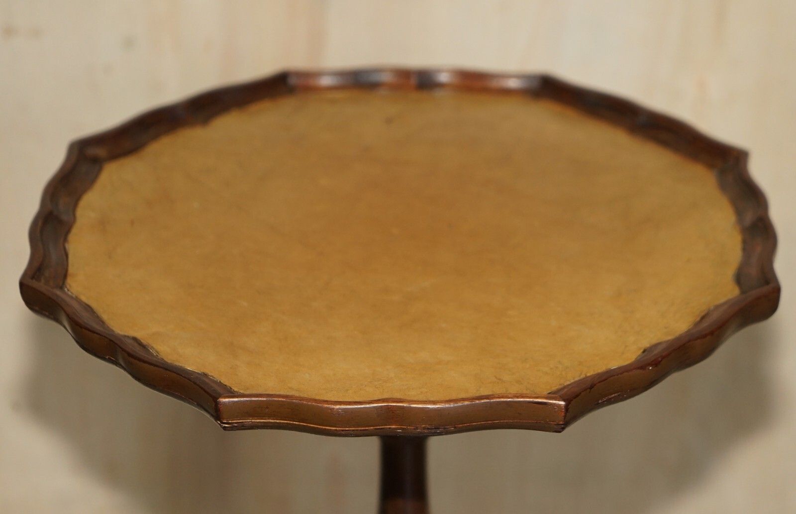 Restored Mahogany Pie Crust Edge Green Leather Tripod Side End Lamp Wine Table photo for sale