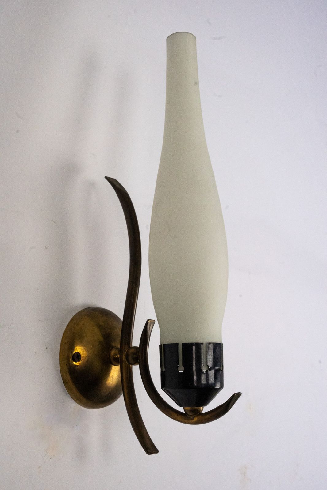 Pair Of Mid Century Sconces In Arredoluce Manner. Italy 1950s photo Lighting