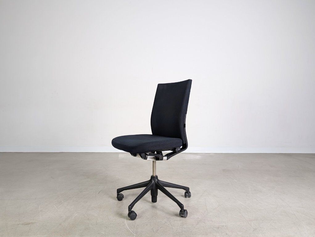 16x Vitra Bureaustoel T Chair Zwart Designstoel Directiestoel photo Meubels
