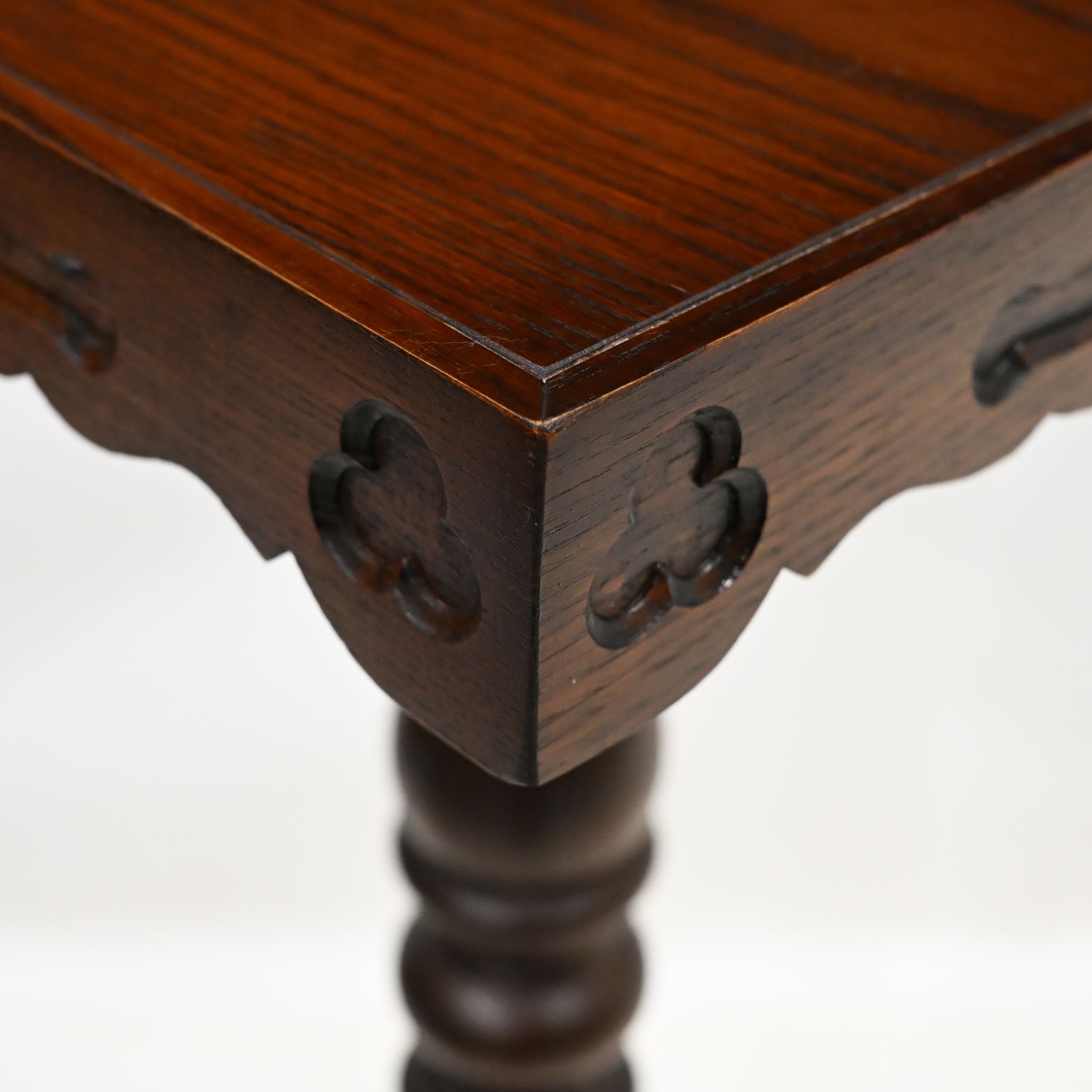 photo furniture Old Charm Plant Stand Oak Tudor Brown Finish Model 2164 Free Nationwide Delivery