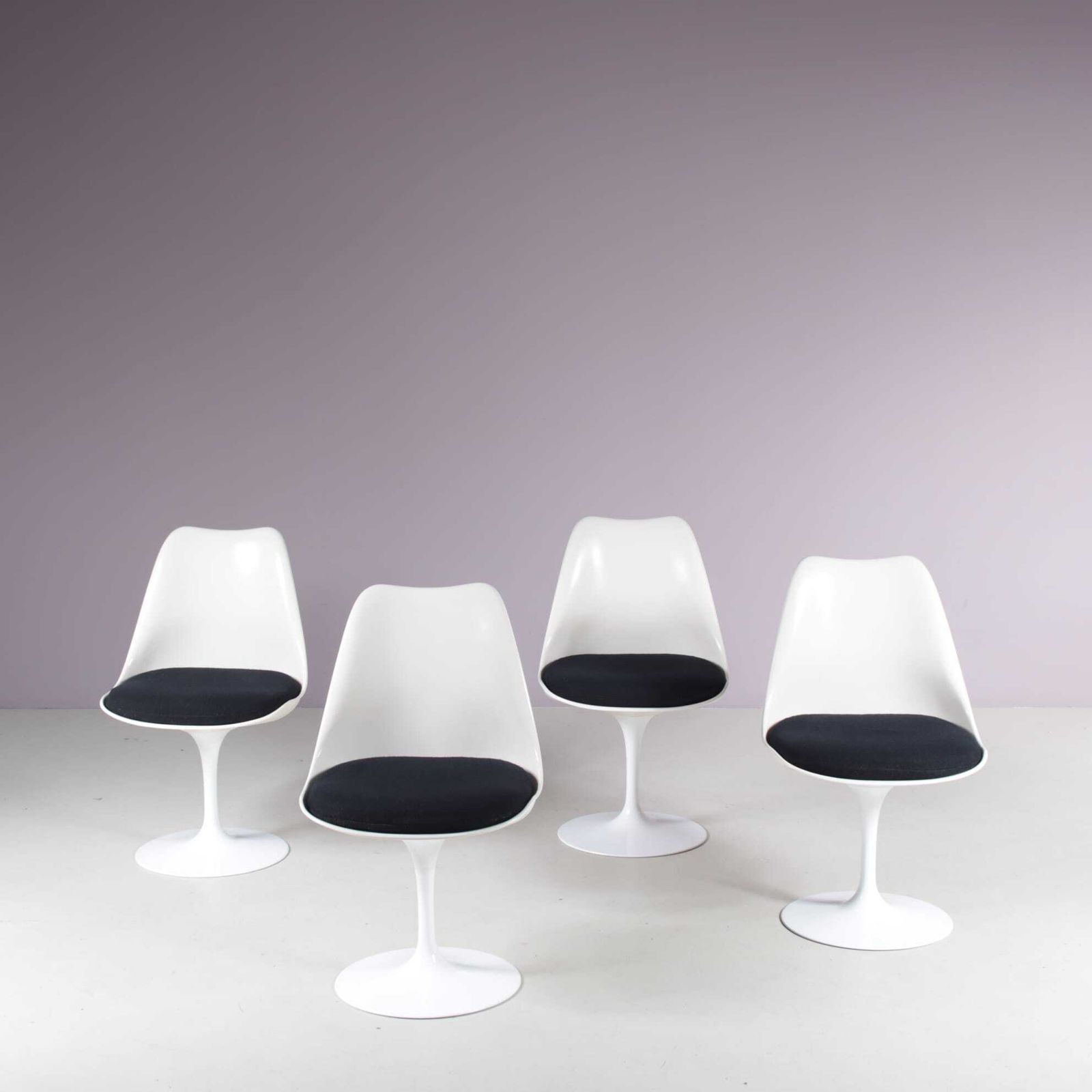 “Tulip” Chairs By Eero Saarinen For Knoll International, 1970s photo 3038.0