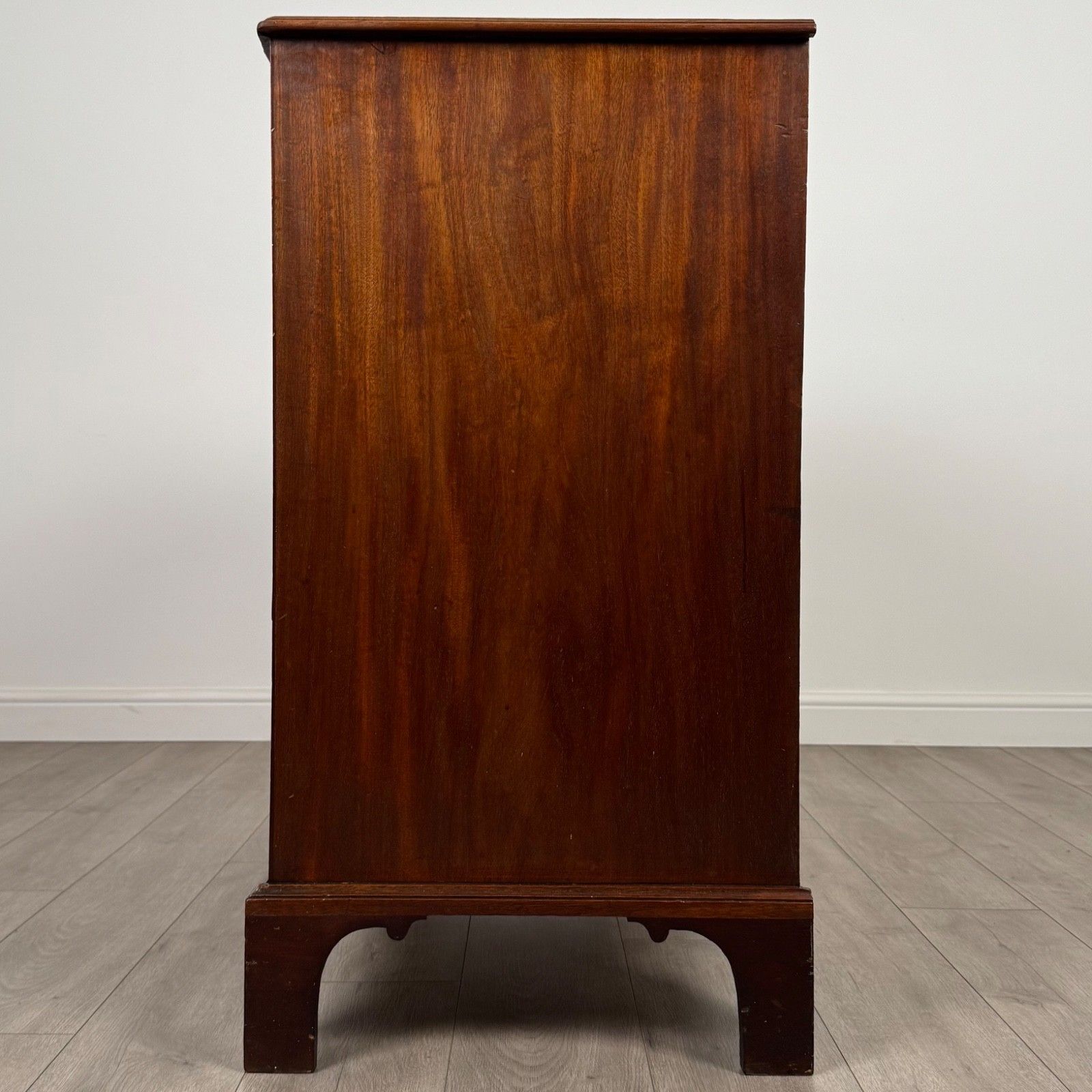 Antique 18th Century Fine Quality Chest Of Drawers In Mahogany photo for sale