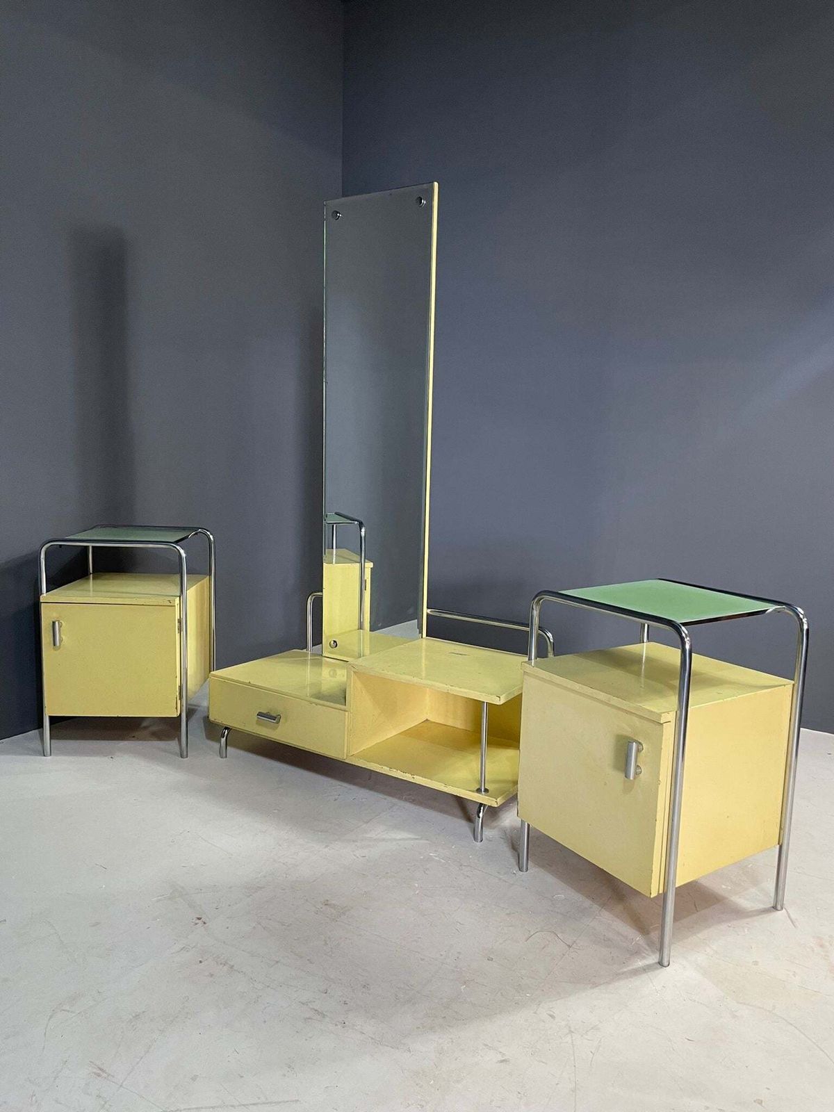 Bauhaus Bedroom Set By Slezák, Czechoslovakia, 1930s