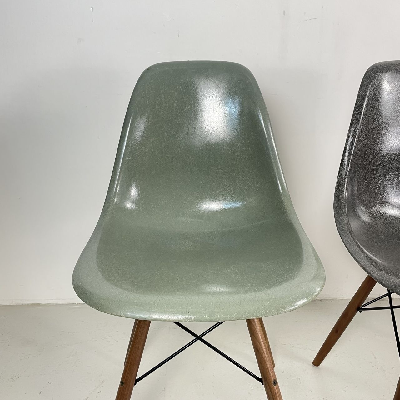 Eames Herman Miller Dsw Side Chairs In Seafoam / Elephant Grey / Umber / Light Griege photo Furniture