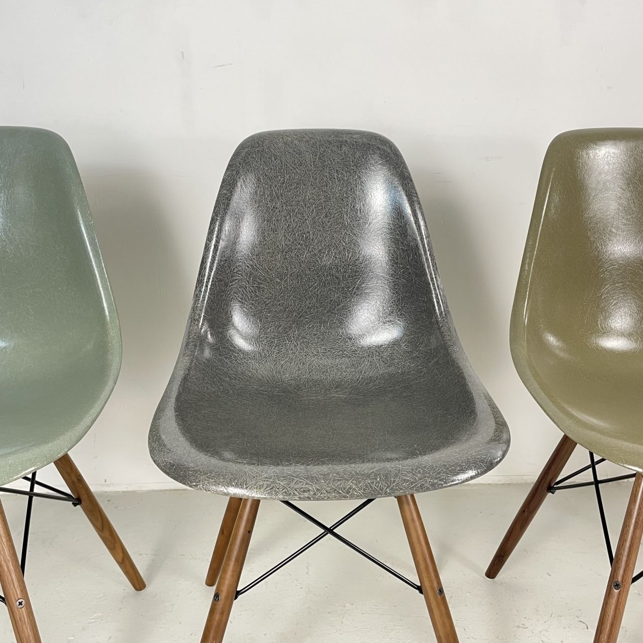 Eames Herman Miller Dsw Side Chairs In Seafoam / Elephant Grey / Umber / Light Griege photo 2164.0