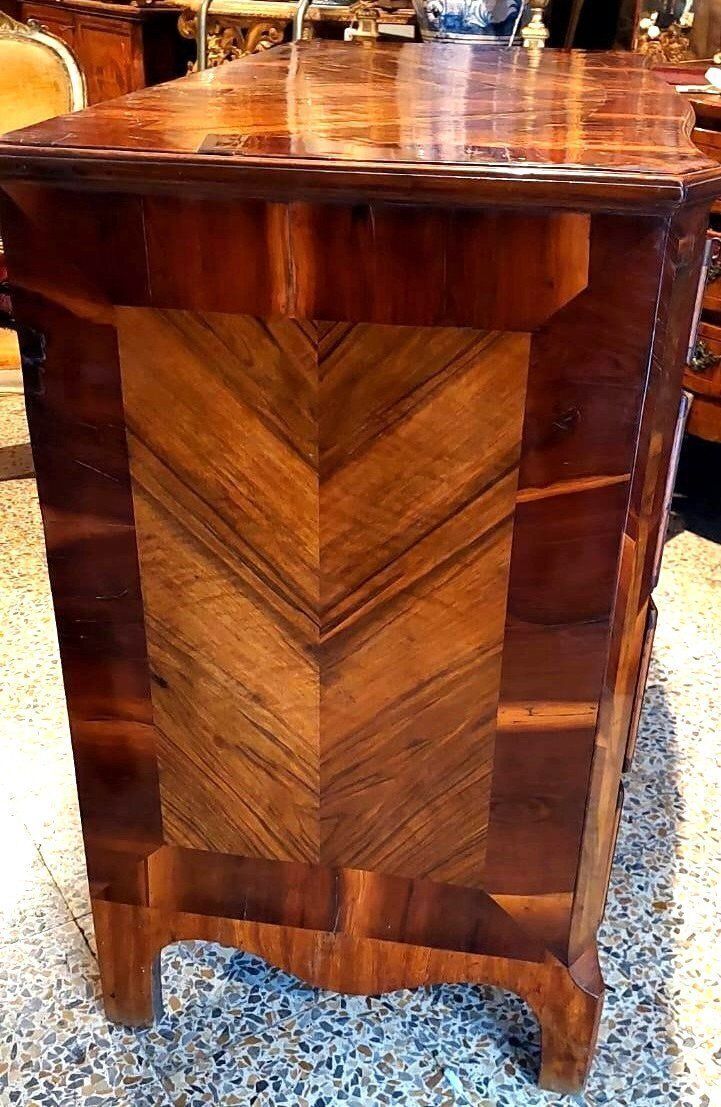 Antique 18th Century Chest Of Drawers photo 1709.0
