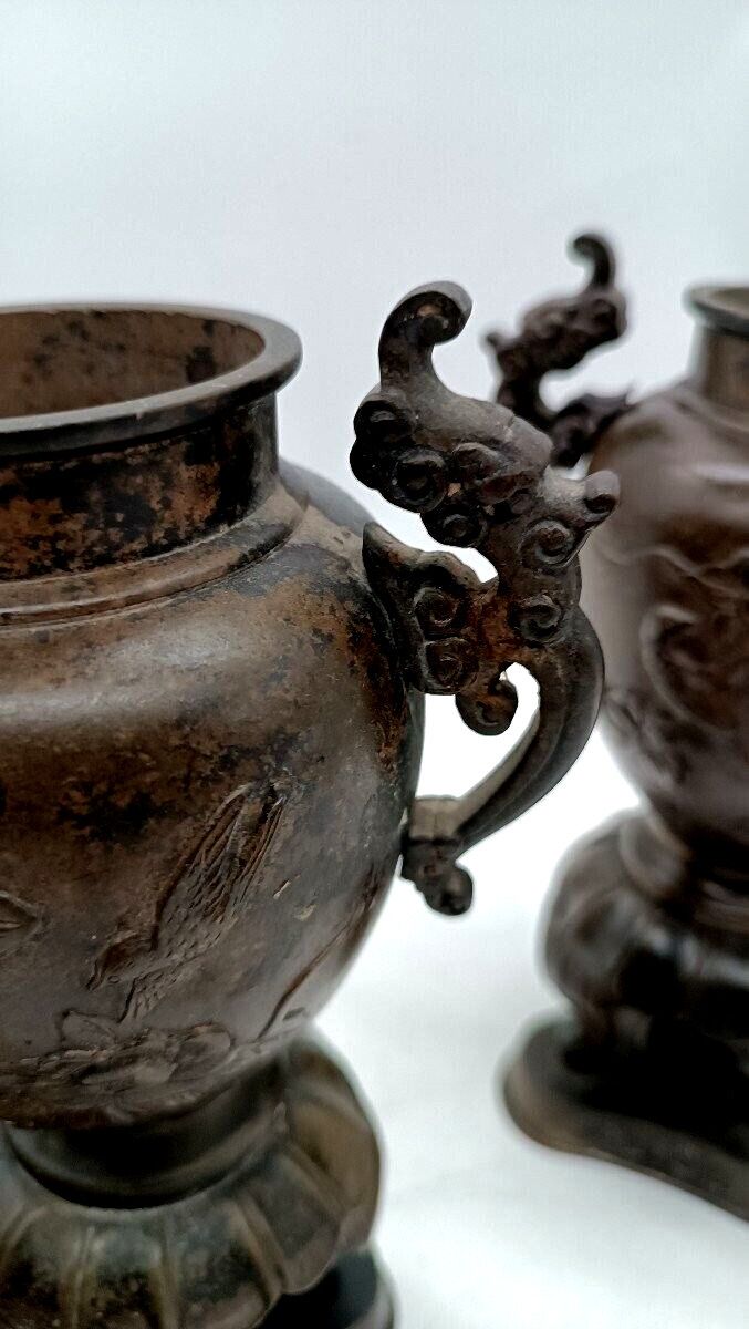 Pair Of 19th Century Bronze Japan Vases photo vinterior