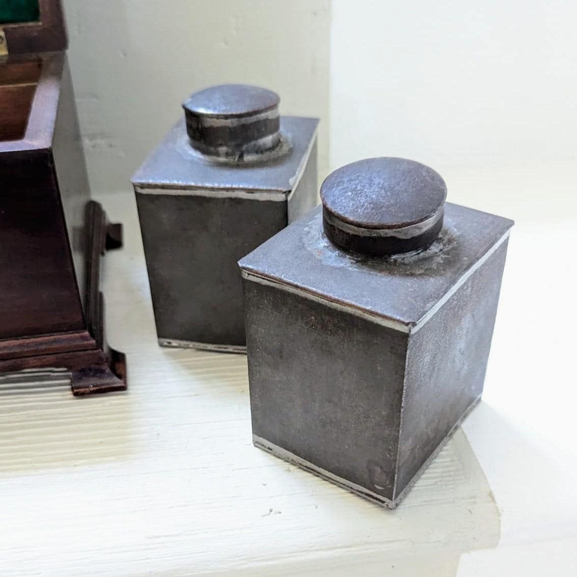 An Antique Early Georgian Mahogany Tea Caddy Or Tea Box With Canisters C1780 photo buy