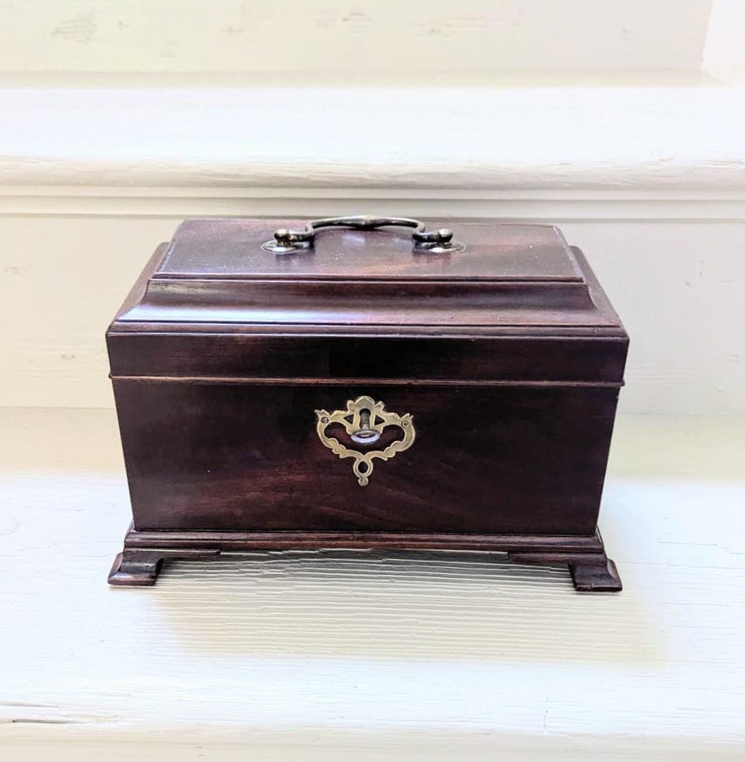 photo furniture An Antique Early Georgian Mahogany Tea Caddy Or Tea Box With Canisters C1780