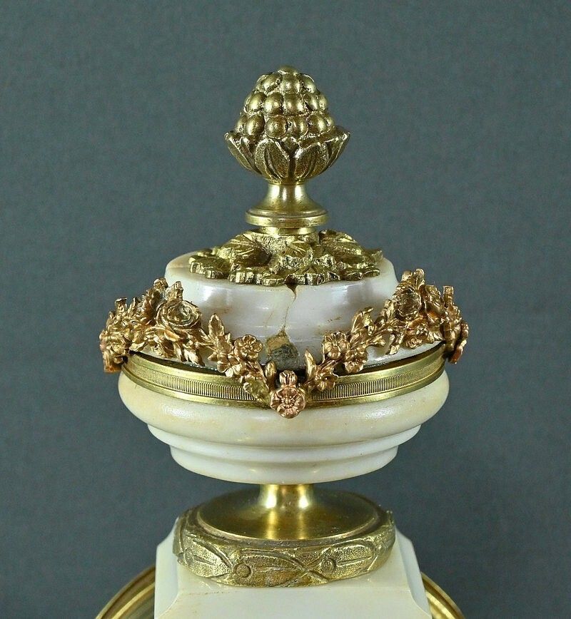 Marble And Bronze Clock, Louis XVI Style, Mougin Clockworks, 1889 – Late 19th Century photo vinterior