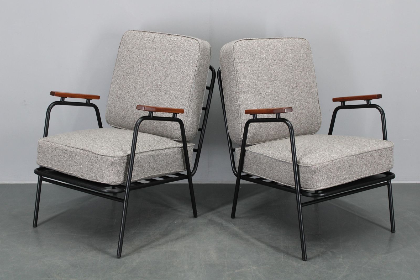 1950s Pair Of Rare Restored Armchairs By Rawi, Netherland photo vinterior