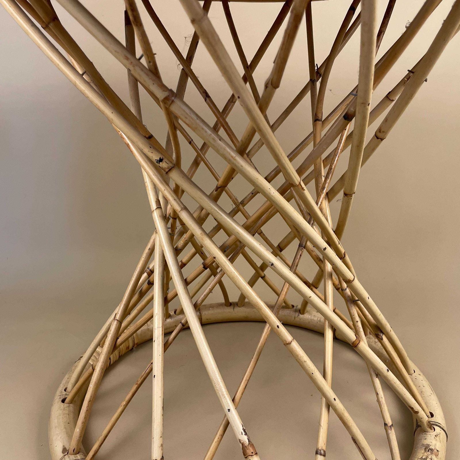 Vintage Bamboo Coffee Table Round Twisted Base Circle Woven Rattan Top Retro Rustic Living Room Lounge 20th Century Decorative Bohemian photo vinterior
