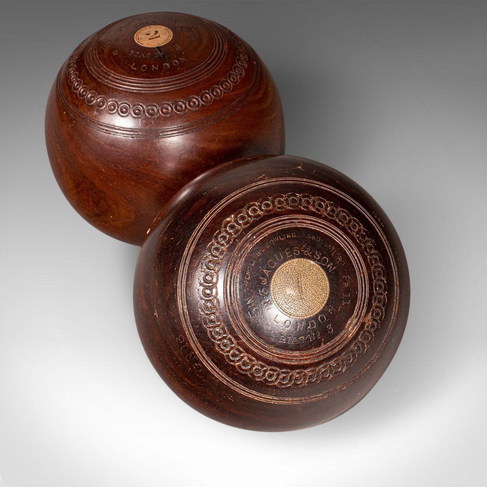 photo furniture Antique Lawn Bowls Set English Woods Ceramic Jacks Garden Game Edwardian