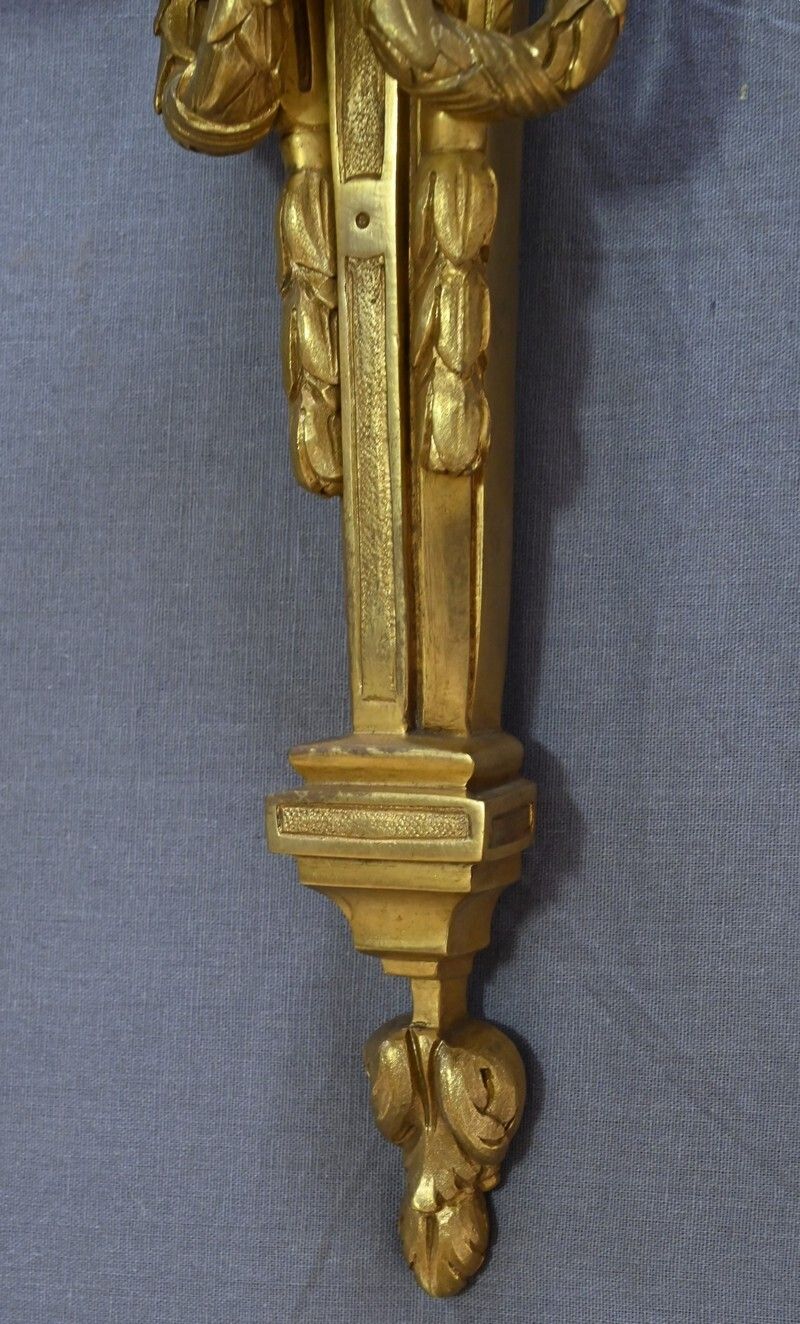 photo furniture Pair Of Bronze Wall Lights, Louis XVI Style – Late 19th Century