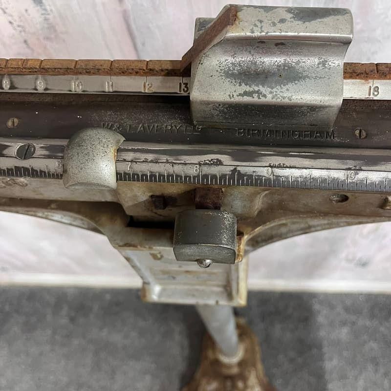 photo furniture Antique W&T Avery Surgical Scales Iron Very Heavy Working Great Patina