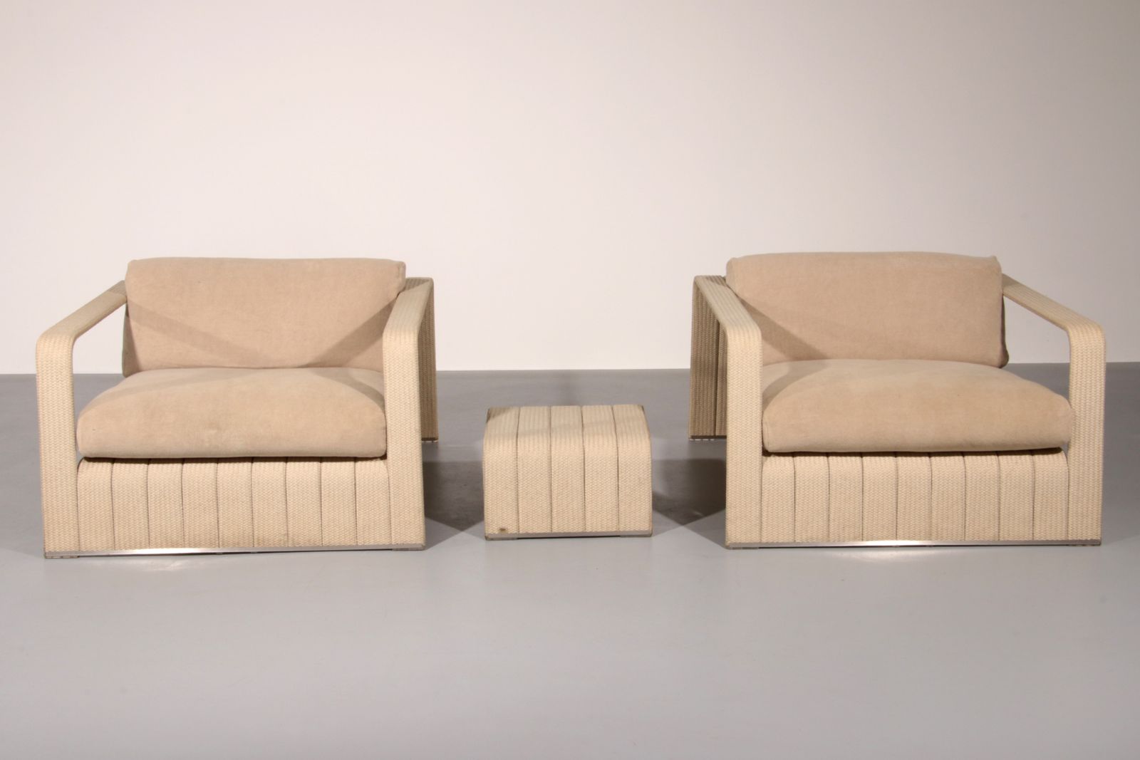 Paola Lenti Lounge Chairs And Table Frame Your Comfort. photo furniture