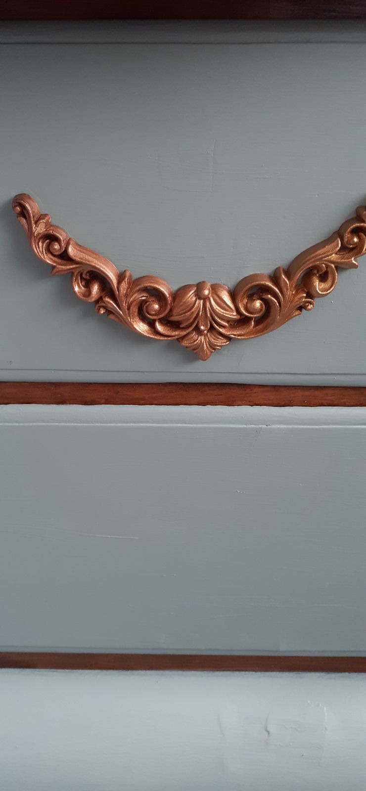 Reduced Stunning , Victorian Flame Mahogany. Large Serpentine Chest With Shaped Feet. This Is  A Class Act photo buy
