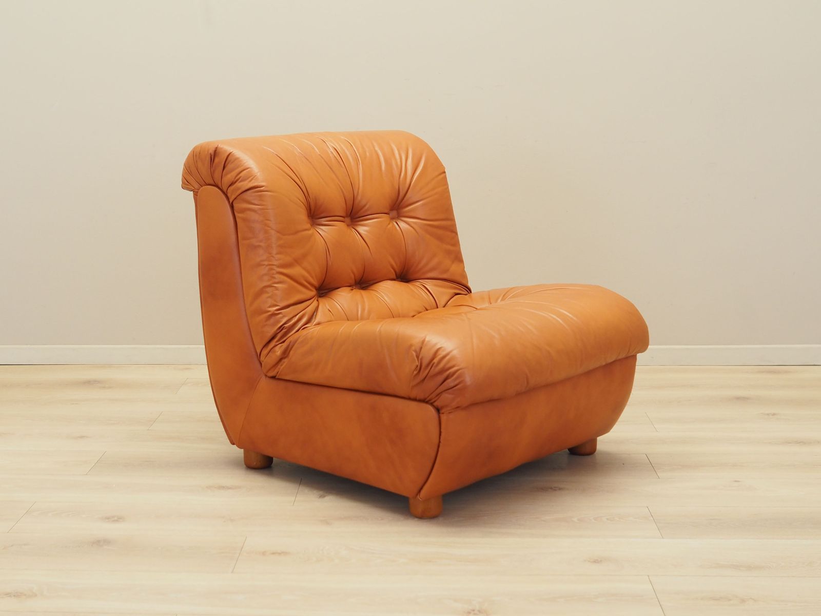 photo furniture Red Armchair, Italian Design, 1970s, Production: Italy