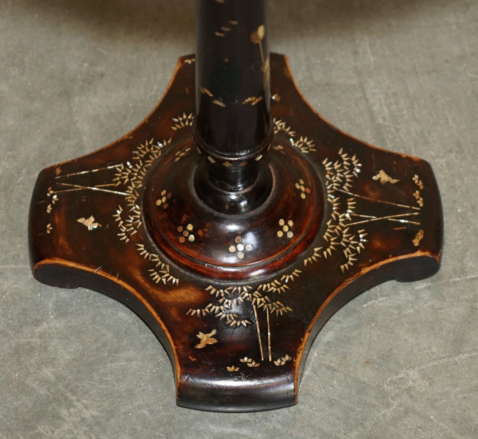 photo furniture Pair Of Antique Chinese Chinoiserie Circa 1880 Mother Of Pearl Side End Tables