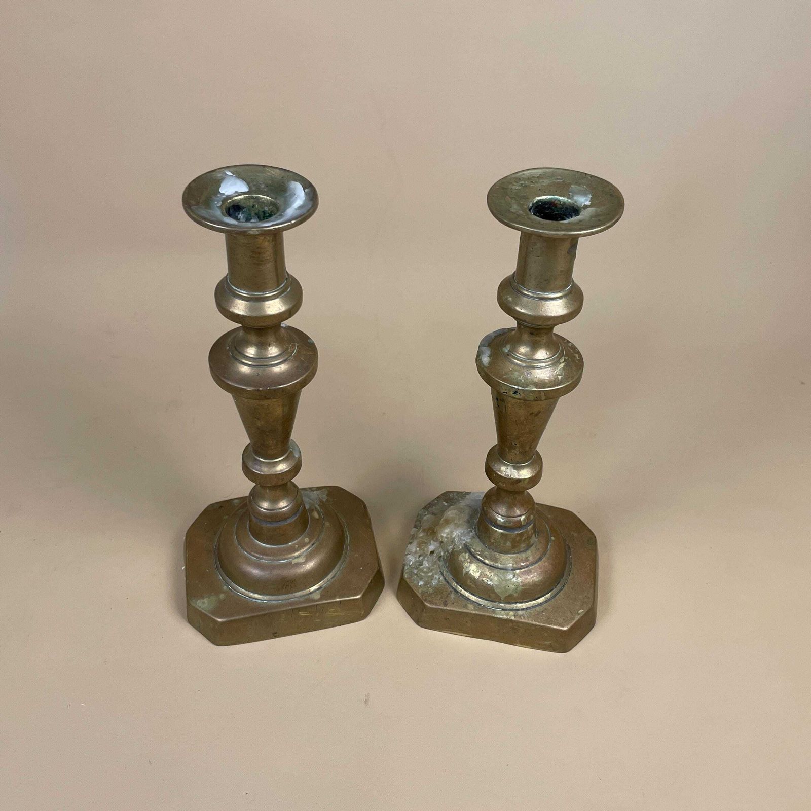 Antique Matching Pair Of Gold Brass Metal Candlestick Candle Stick Holders Vintage Column Taper Dinner Candlesticks Column Pillar Set Holder photo furniture