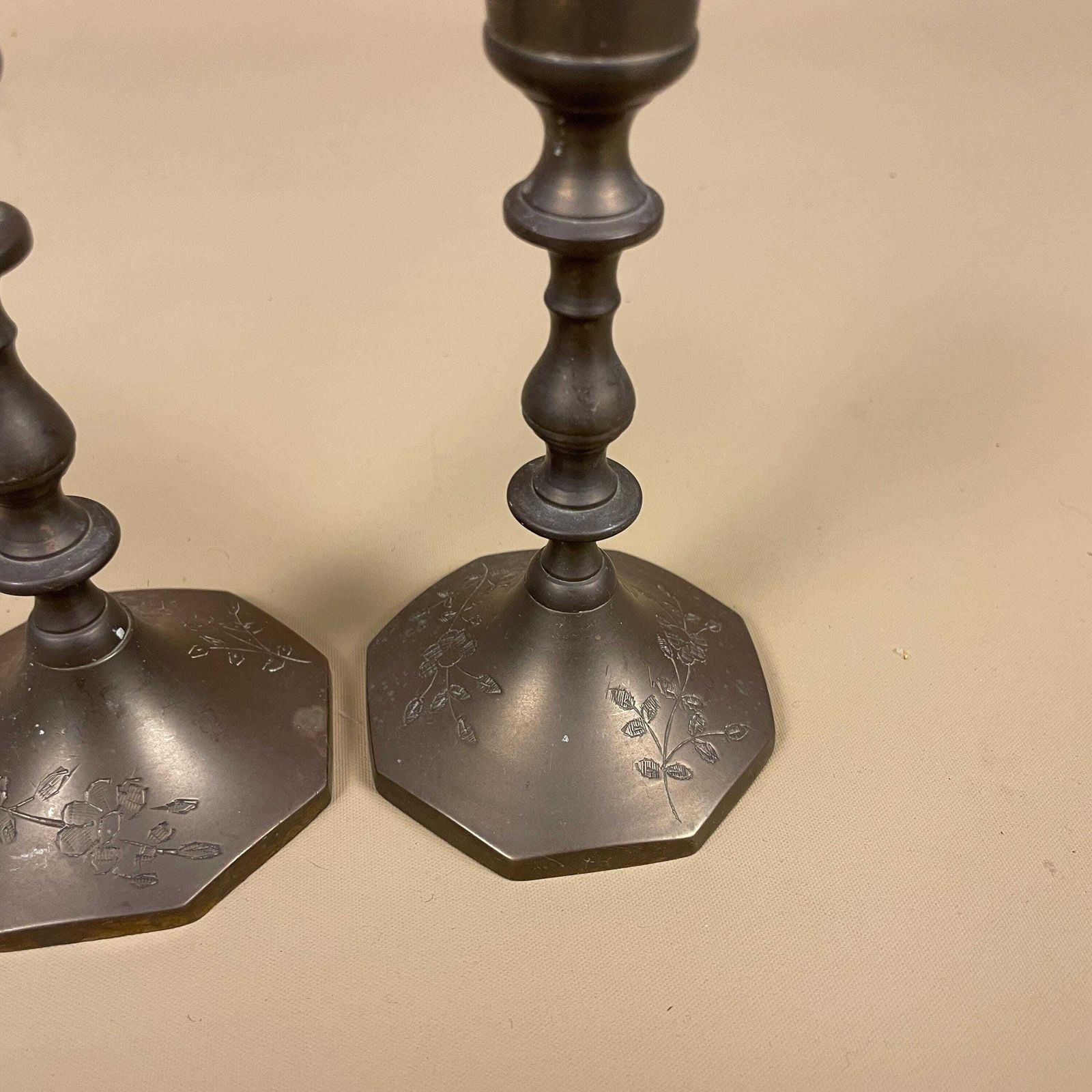 Antique Matching Pair Of Gold Brass Metal Candlestick Candle Stick Holders Holder Vintage Hexagon Taper Dinner Candlesticks Column Engraved photo vinterior
