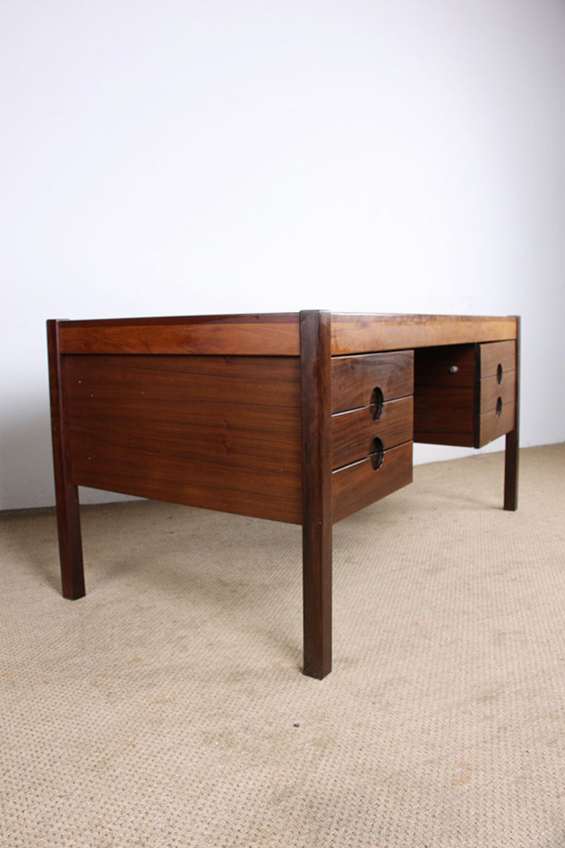Grand bureau de direction danois en palissandre par Christian Linneberg, 1960. photo buy