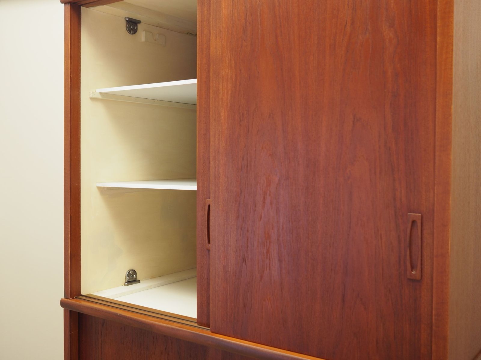 photo vinterior Teak Wardrobe  Danish Design  1970s  Production Denmark