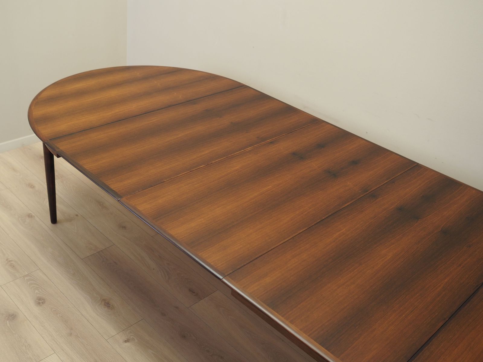 photo for sale Ronde Vintage Tafel – Deens Design, Ca. Jaren 1970 – Skovby Møbelfabrik