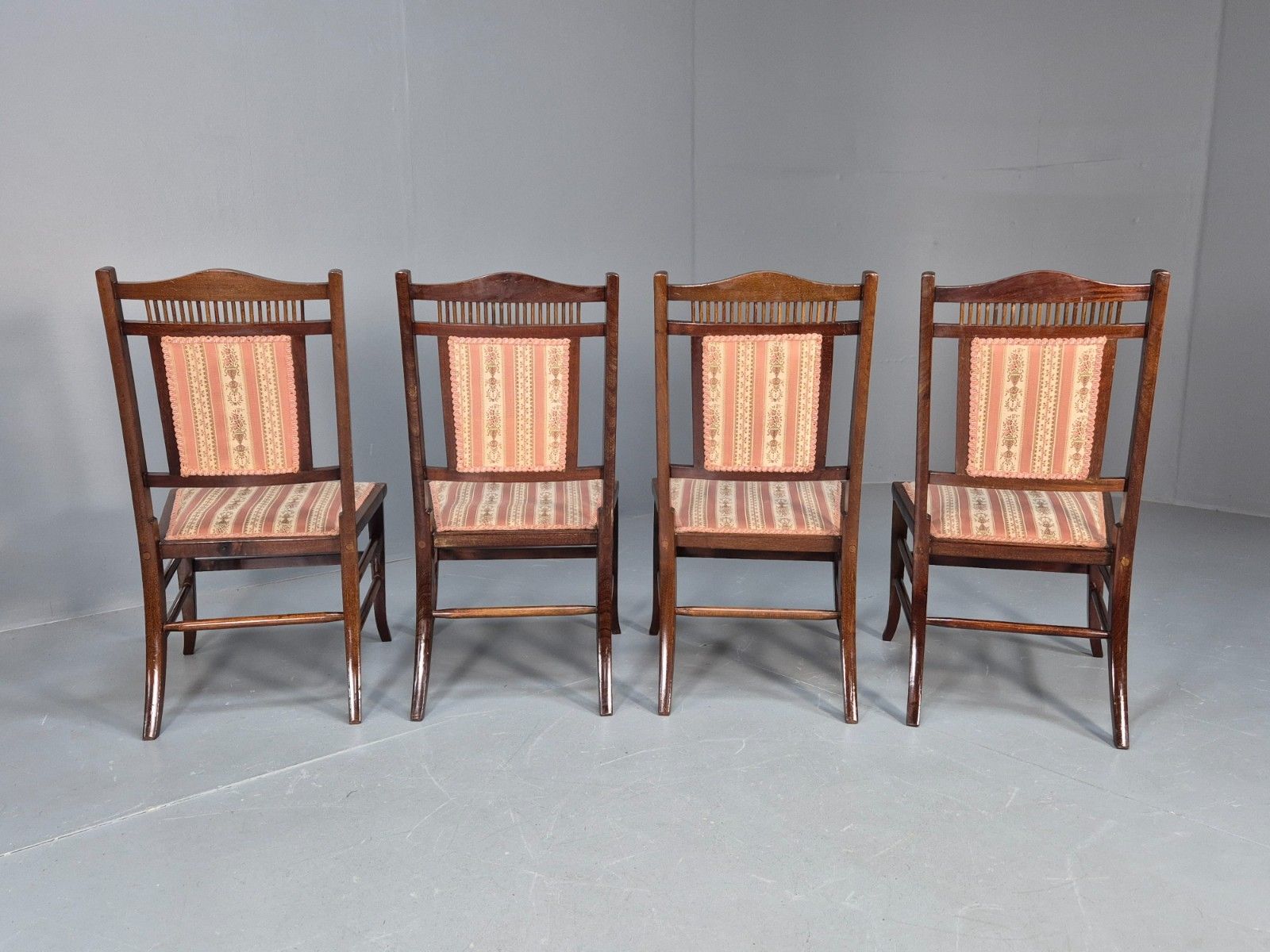 photo furniture 4 Regency Revival Dining Chairs Mahogany Inlay Decoration 20th Cent Eb10224 Vdin