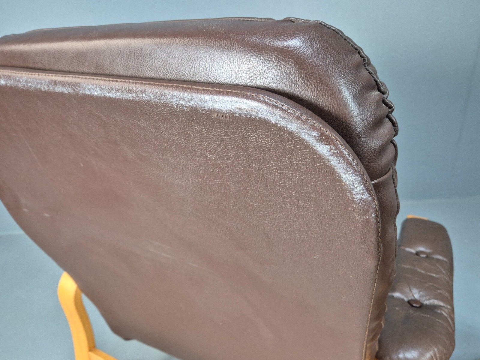 400.0 2 Vintage Danish Lounge Chairs Leather And Bentwood 1980s Retro Mcm Eb8690 Mben photo