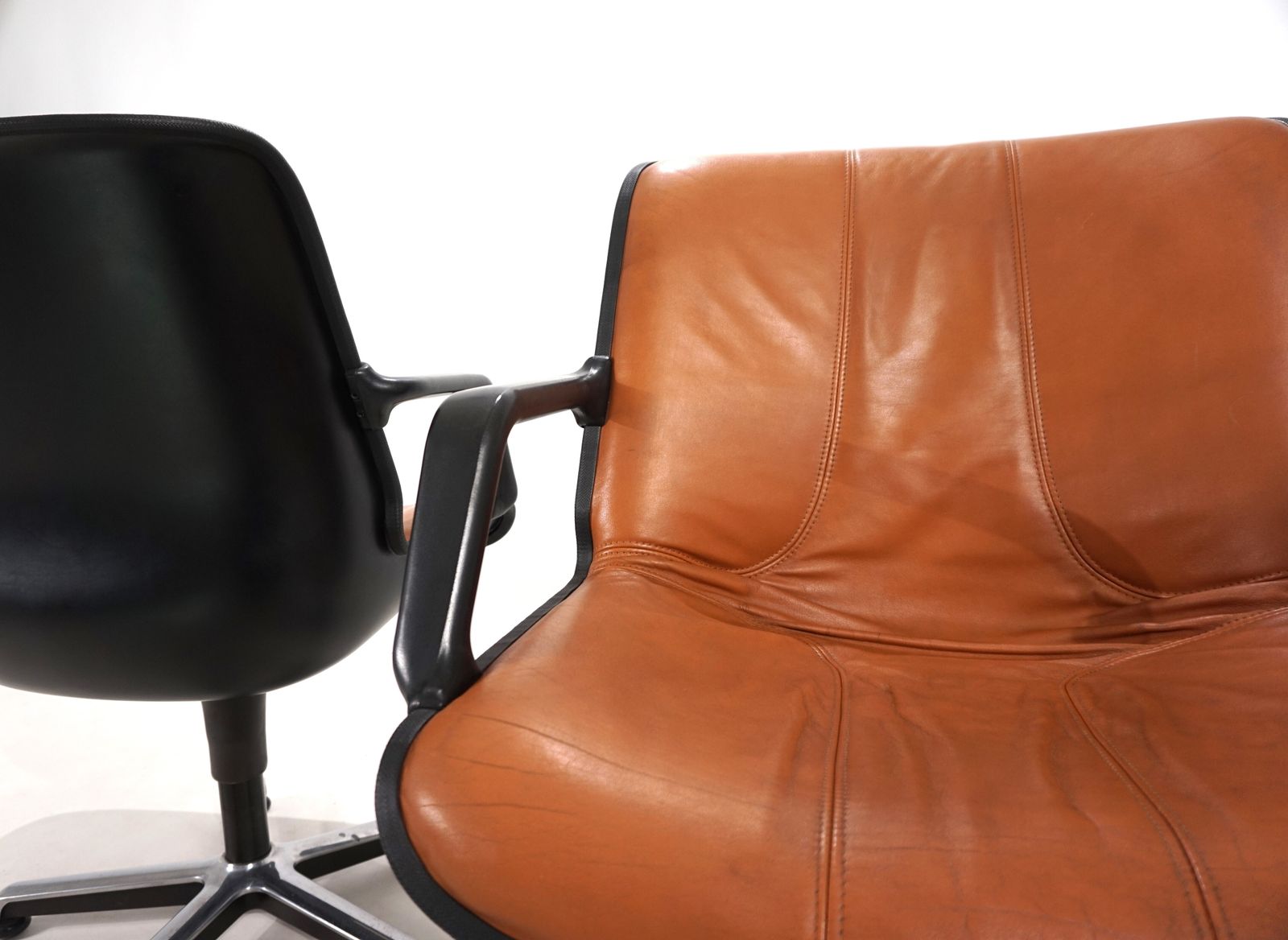 Set Of Two Fröscher Office Chairs By Burkhard Vogtherr, 1970 photo vinterior