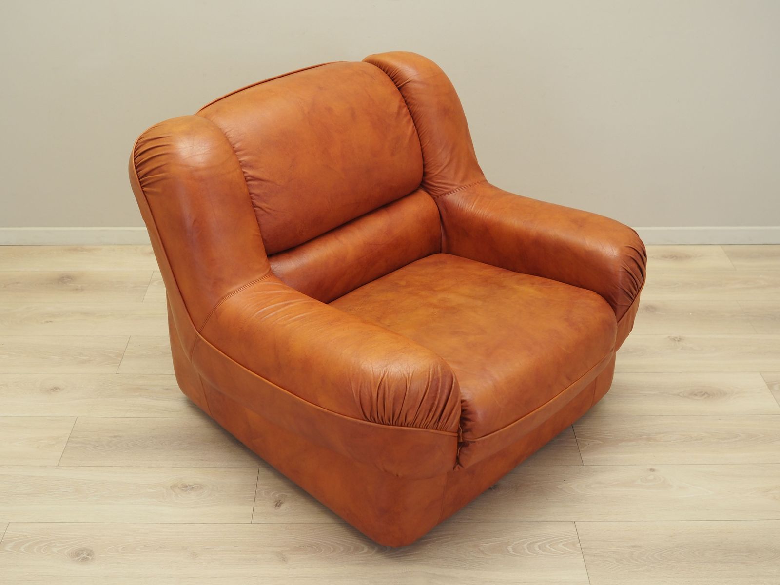 photo for sale Orange Armchair, Italian Design, 1970s, Manufacturer: Mimo Padova
